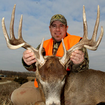  Midwest Whitetail Adventures: Kansas Deer Hunts like you won't believe.
