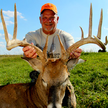 Come hunt the finest properties Kansas has to offer with Midwest Whitetail Adventures.