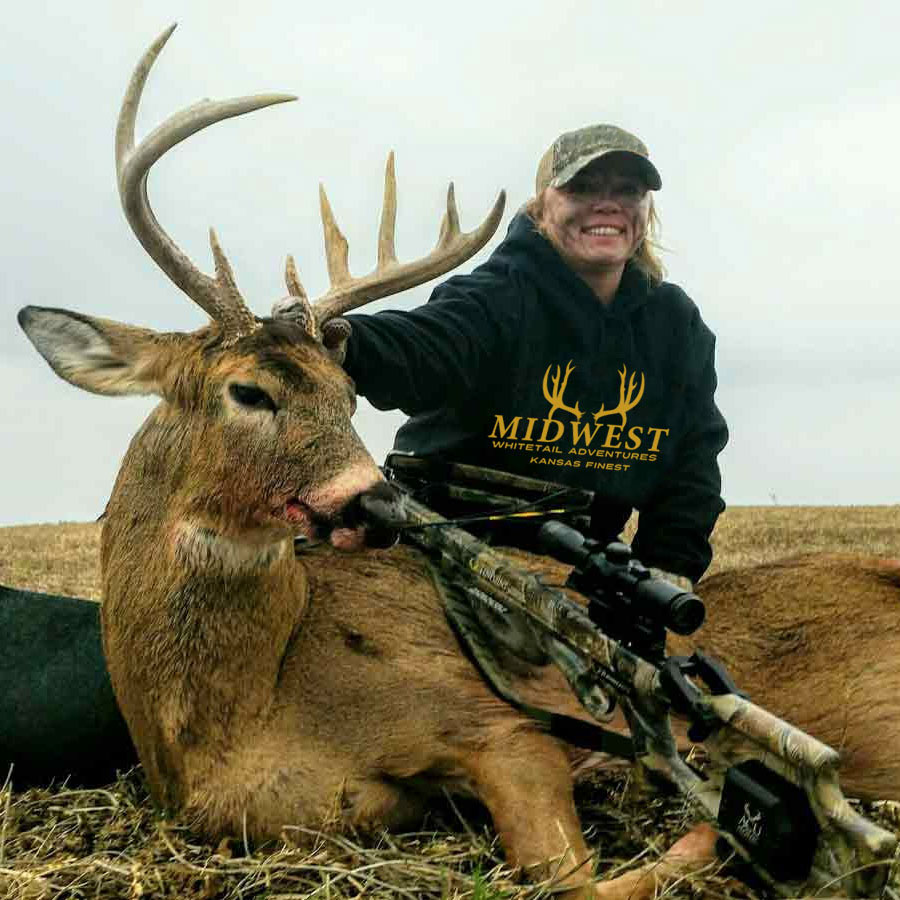 Deer hunting outfitter - Midwest Whitetail Adventures