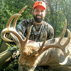 Book your monster whitetail hunt today with Midwest Whitetail Adventures