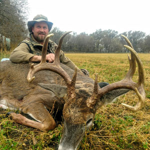 Bag a monster whitetail deer in Kansas with Midwest Whitetail Adventures