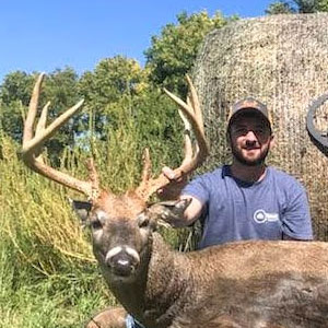 Midwest Whitetail Adventures: hunt monster whitetail 