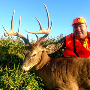 Midwest Whitetail Adventures: guided whitetail hunts in Kansas