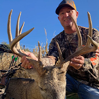 finest guided whitetail hunts in Kansas
