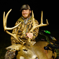 Book with Midwest Whitetail Adventures to hunt monster whitetail
