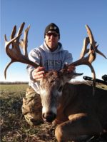 220" Whitetail buck - hunt with Midwest Whitetail Adventures!