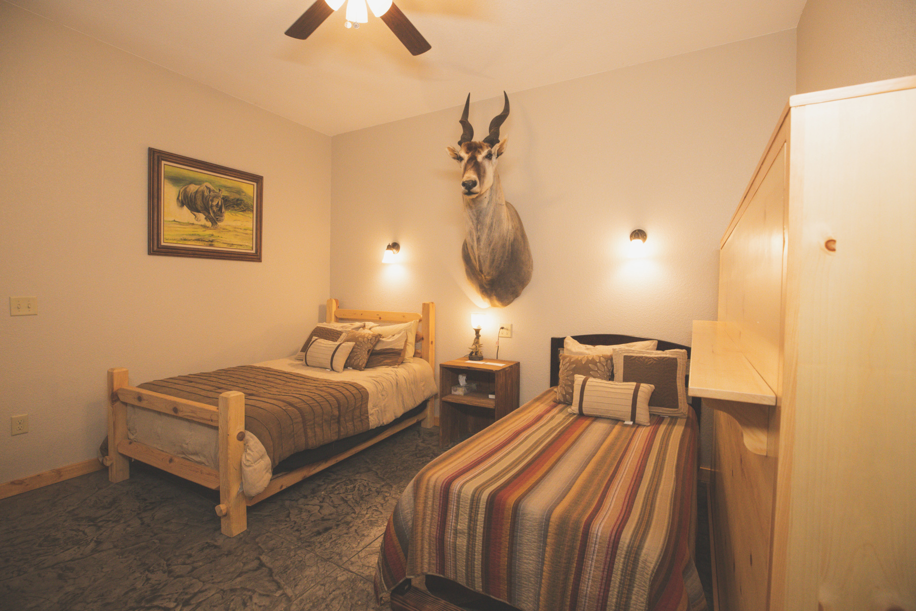 Midwest Whitetail adventures has a new 5100 sqft hunting lodge!